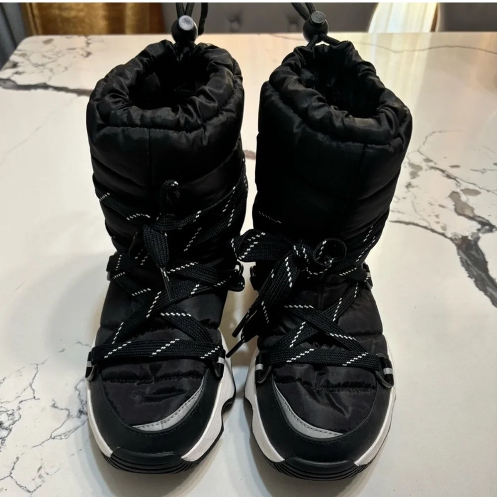 SOREL Kinetic Impact Waterproof Snow Boot Women Size 6